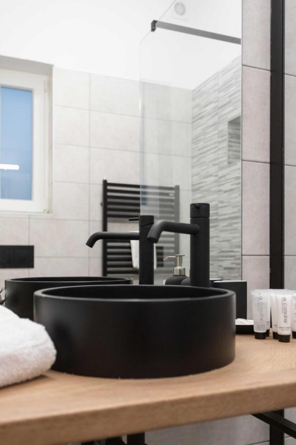 Design City Center Apartments Near Park Zrinjevac Zagreb Ngoại thất bức ảnh