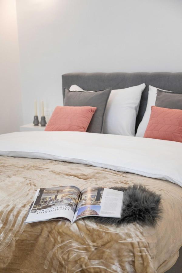 Design City Center Apartments Near Park Zrinjevac Zagreb Ngoại thất bức ảnh